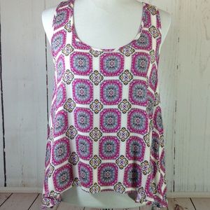 Everly Pink Geo Print Keyhole Back Tank Medium